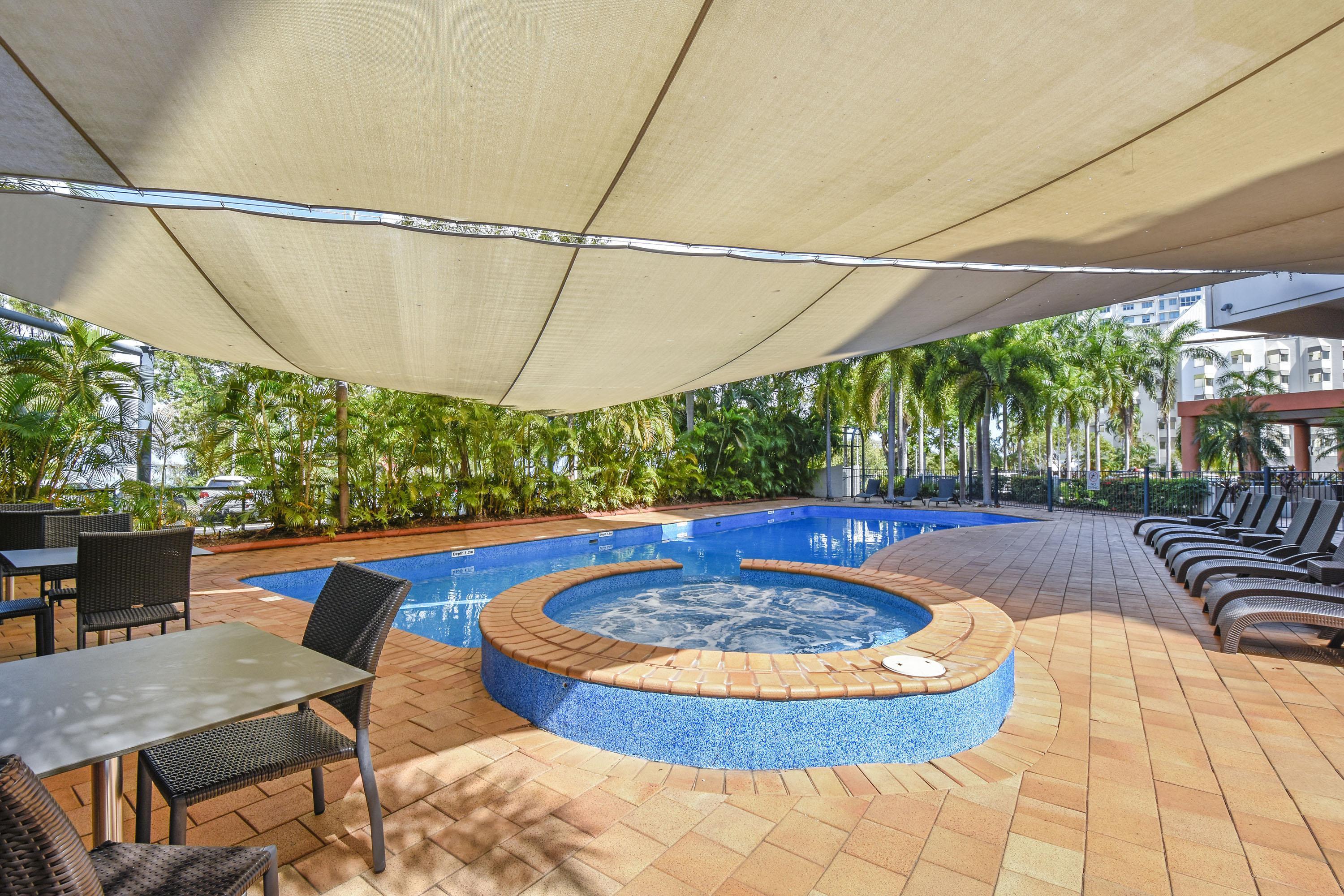 Mantra On The Esplanade Aparthotel Darwin Exterior photo